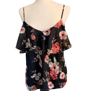 F&F top spaghetti strap blouse.  Drop shoulder flutter sleeve.‎ Size 8